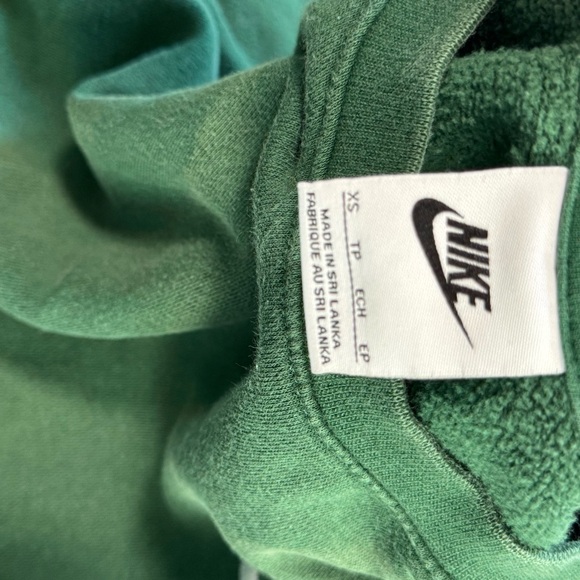 Nike Unisex green sunfaded Sweatshirt crewneck xs - Picture 4 of 6